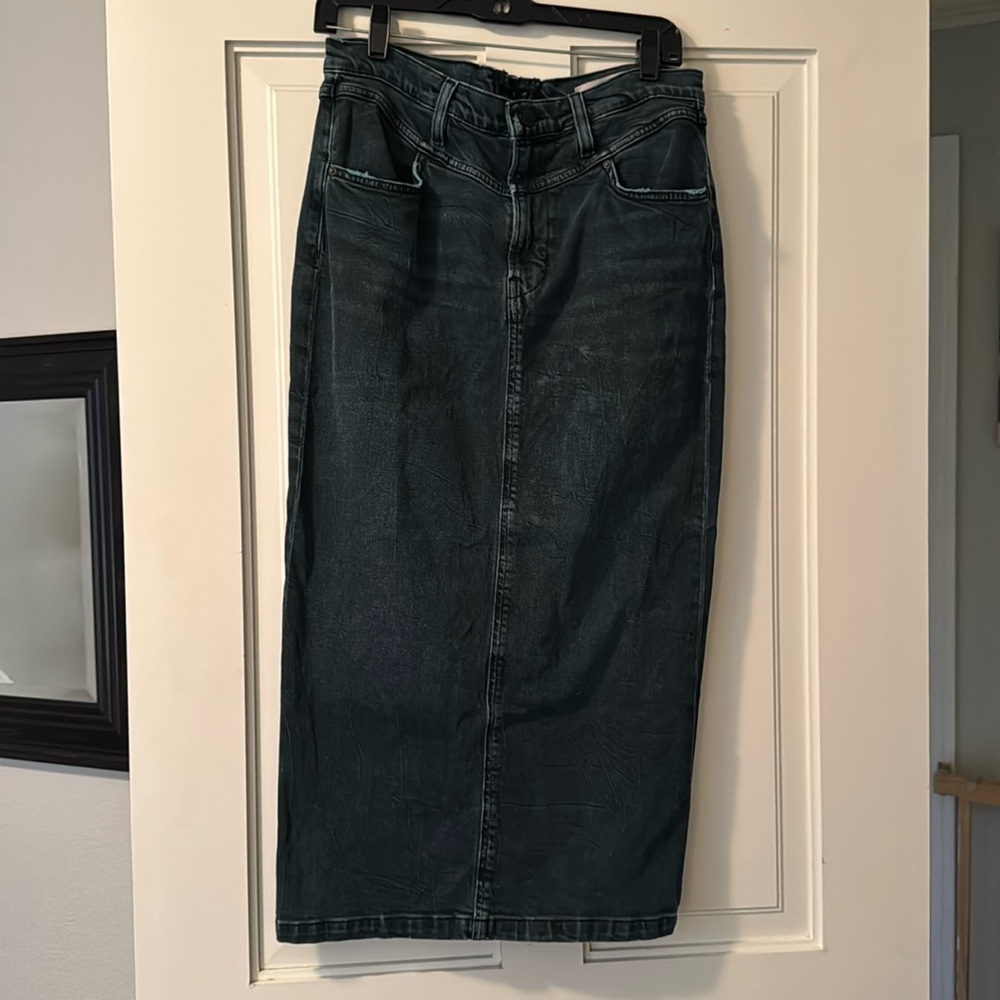 Teal blue dyed denim Hudson pencil skirt. Size 30. Never worn